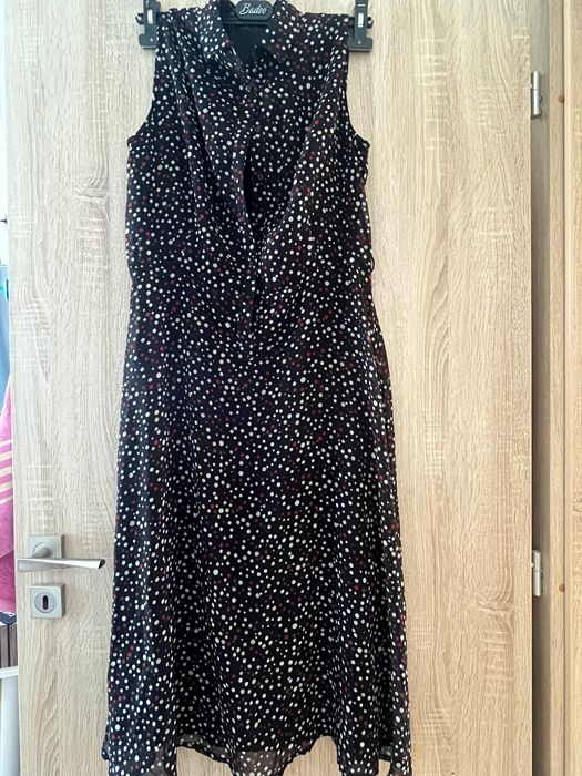 Нова рокля DIKA миди