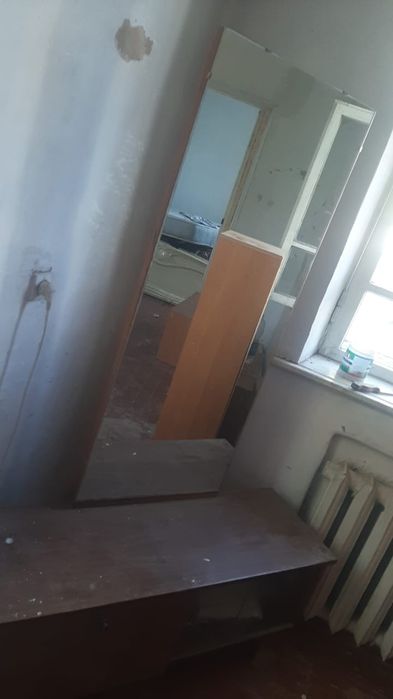 Продам  трюмо стол стулья7000