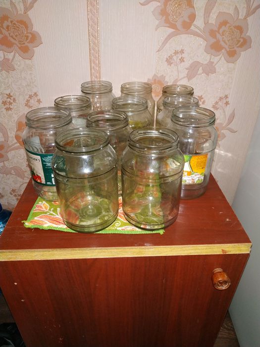 Банки 1 литр с крышкой и  3х литр