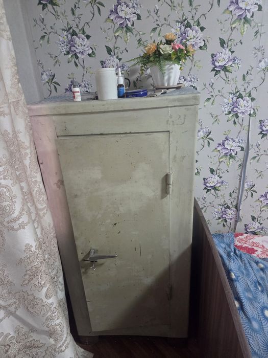 Продам железный сеиф