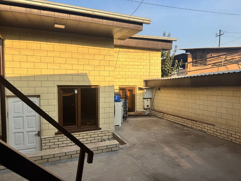 Ховли сотилади 1,7 соток 5 хона