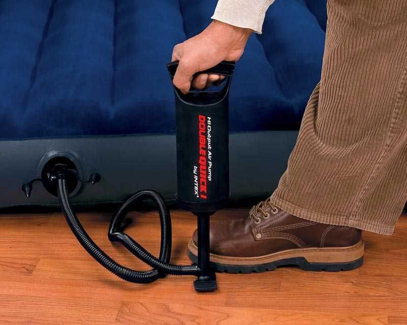 Надуваеми матраци ,легла и помпи (