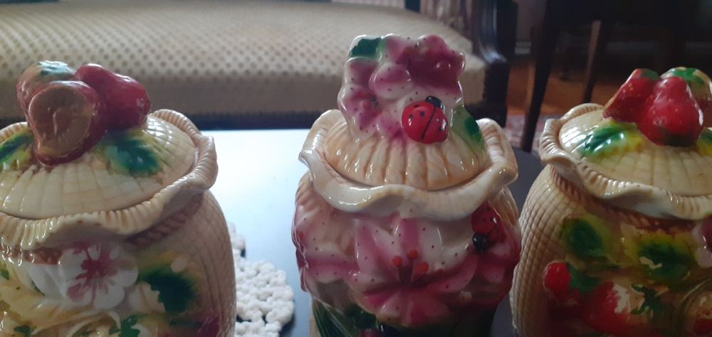 Буркани за подправки