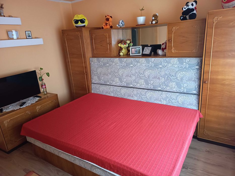 Donez mobila tineret