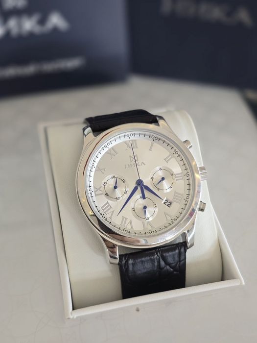 Продам классические часы от бренда Ника. 
Серебро 925 пробы.
Оригинал