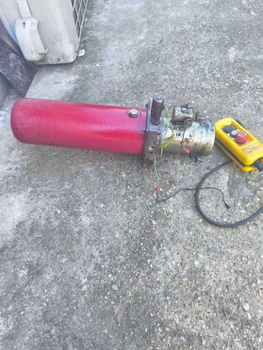 Хидравлична помпа за самосвал 12V