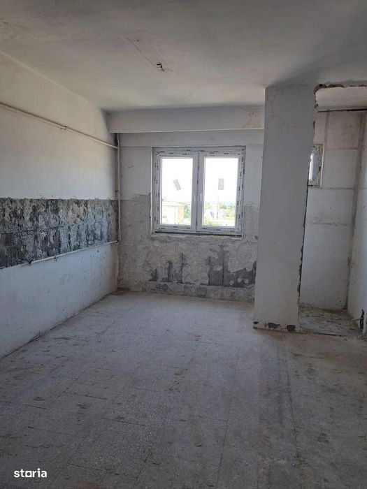 Apartament 2 camere , in spate la Lebada M16 , et. 10 , 42.800 euro