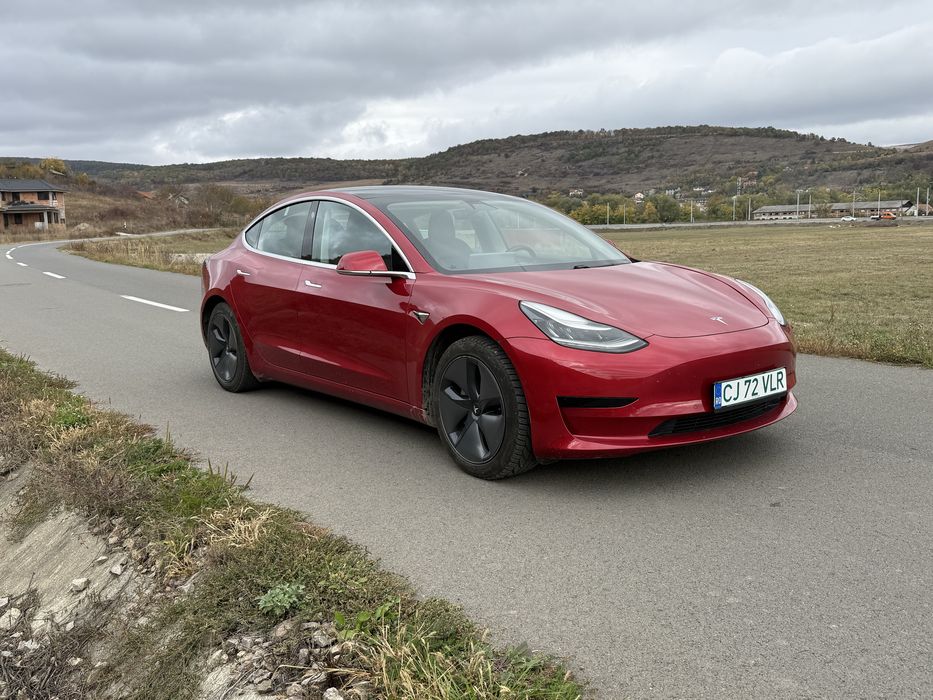 TESLA Model 3 2020 — imagine 3