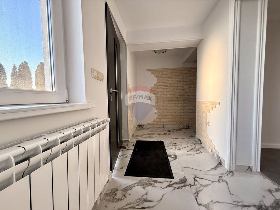 Продава се Къща в Балчик - 295 кв.м за 649 €/кв.м - Снимка #4