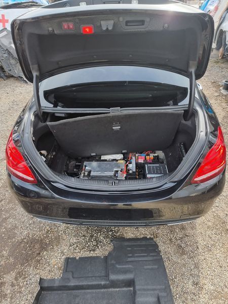 Mercedes C300 hibrid AMG пакет W205 на части