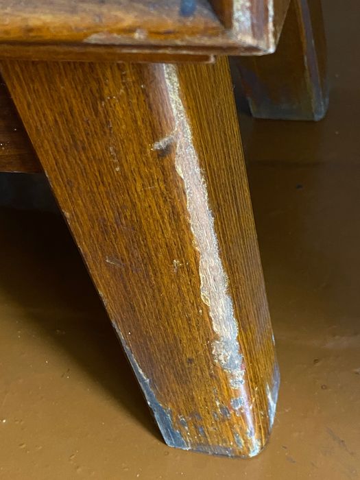 Румынский книжный стеллаж