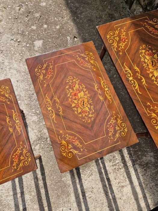 Страхотен к-т антикварни английски масички 3 броя