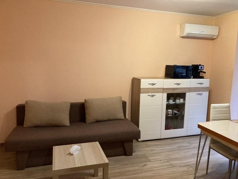 Дава се под наем Двустаен апартамент в София, Полигона - 47 кв.м за 460 € - Снимка #2