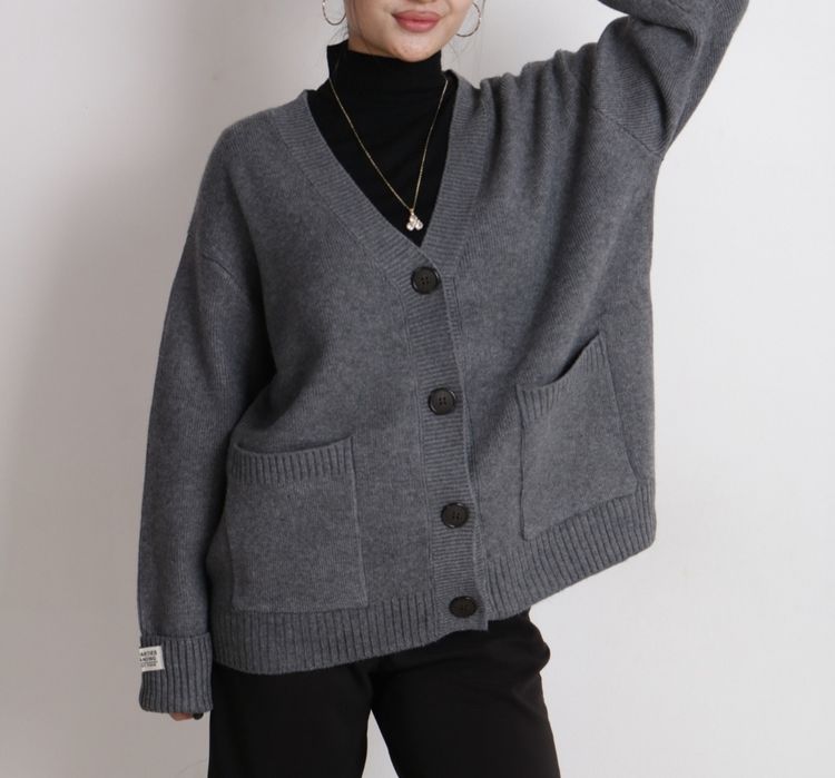Кардиган женский, трикотажный, с пуговицами и карманами