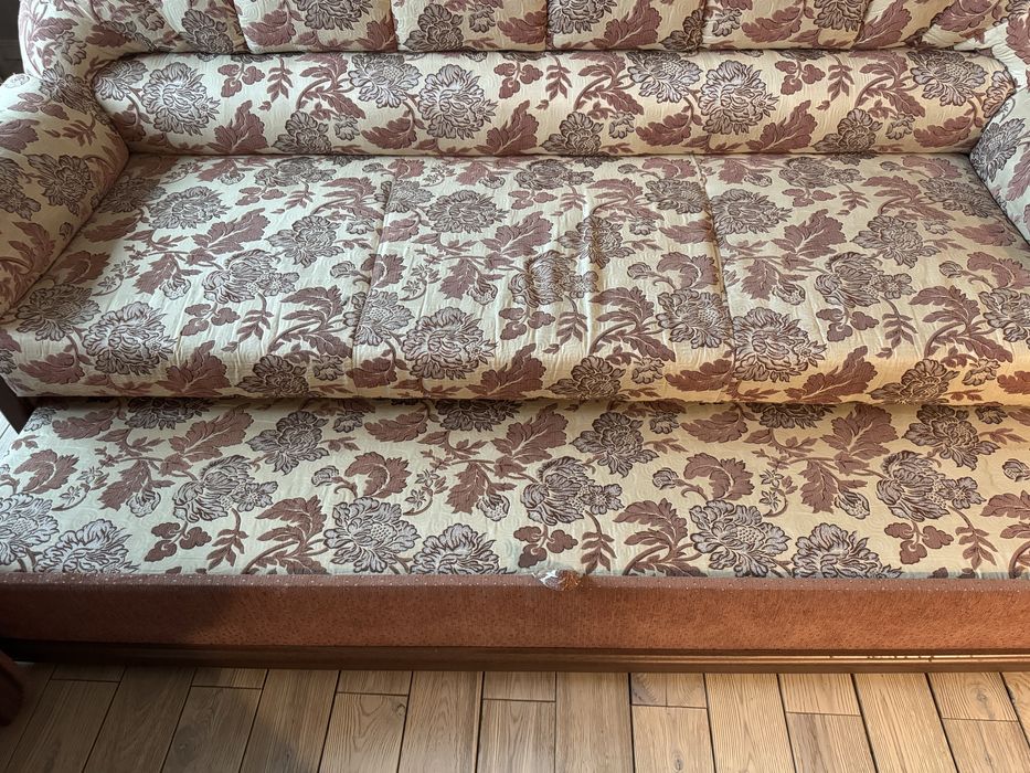 Диван и кресло без оплатно
