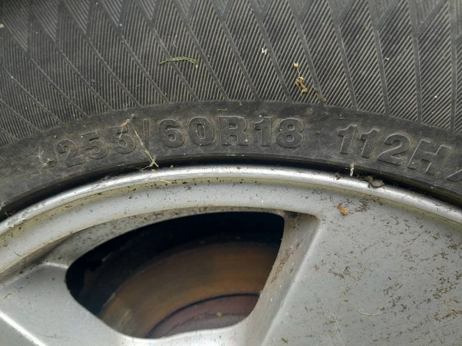 Зимни гуми с алуминиеви джанти 255/60/18 5x120 (Land Rover)