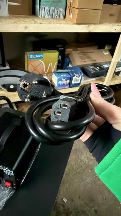 Invertor convertor 1500w Nou