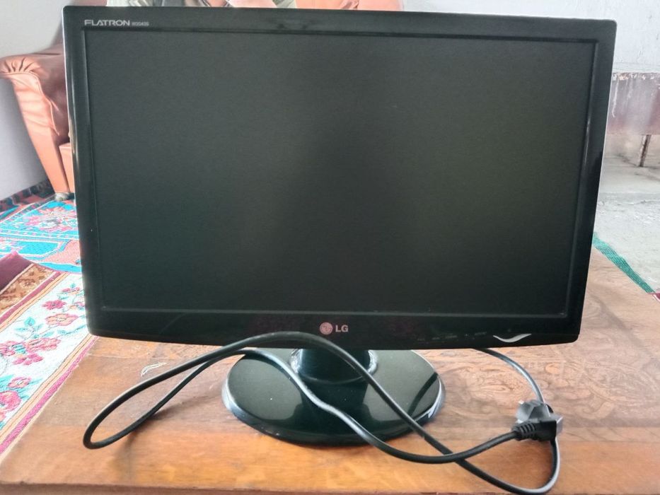 manitor LG manitonni o"zi