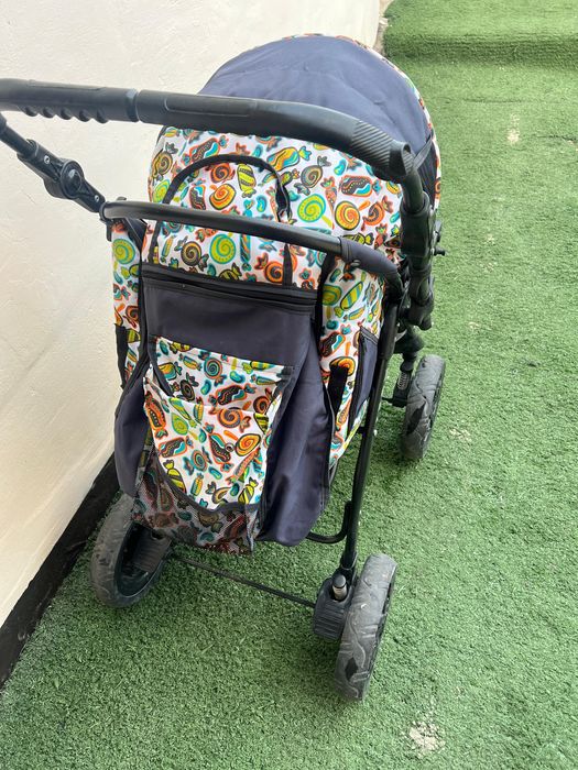 продам детскую коляску с сумкой