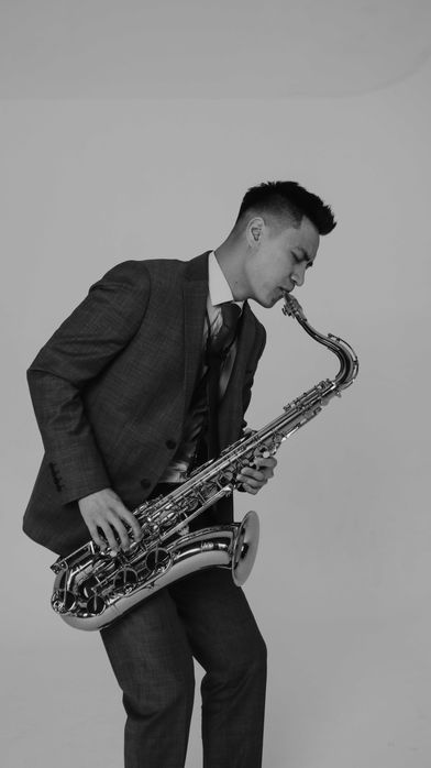 Саксофон. Саксофонист. Астана, Нур-Султан. Музыкант.