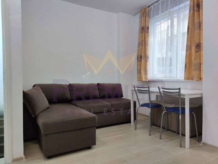 Дава се под наем Тристаен апартамент в Варна, Лятно кино Тракия - 55 кв.м за 300 € - Снимка #3