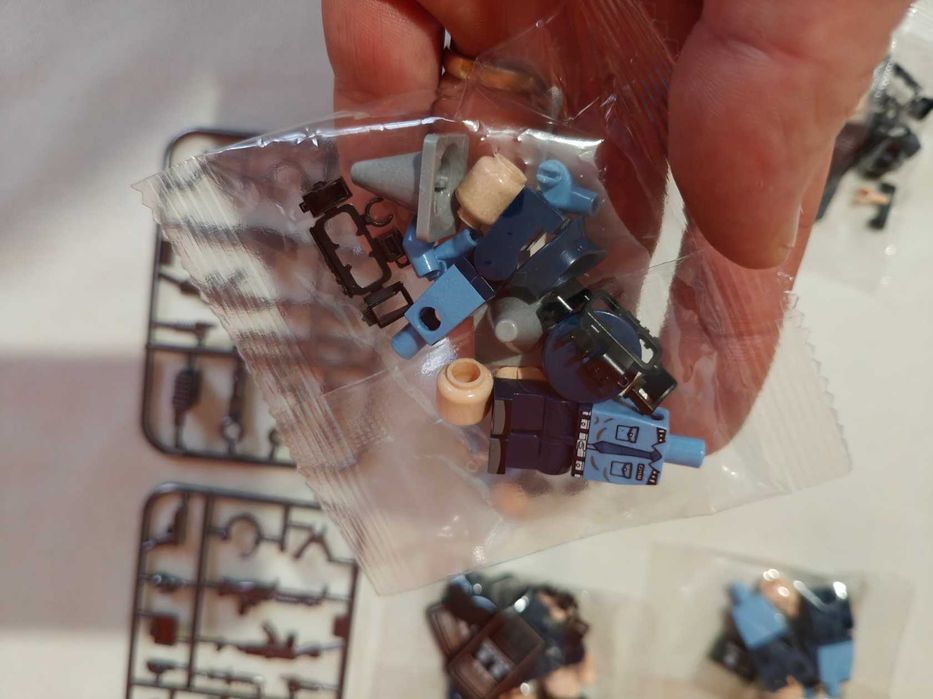 Set 12 figurine tip Lego City Police cu accesorii