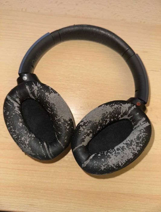 Casti Sony WH-1000XM2B cu Noise canceling