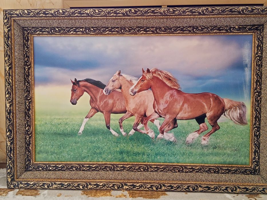 Большая картина с рамкой