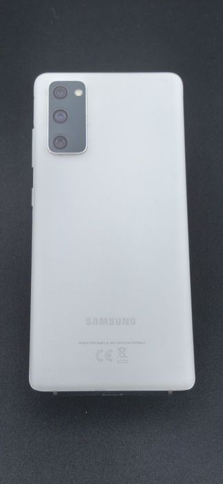 Ca nou la cutie cu  128 giga 8g rami ca nou la cutie dual sim.