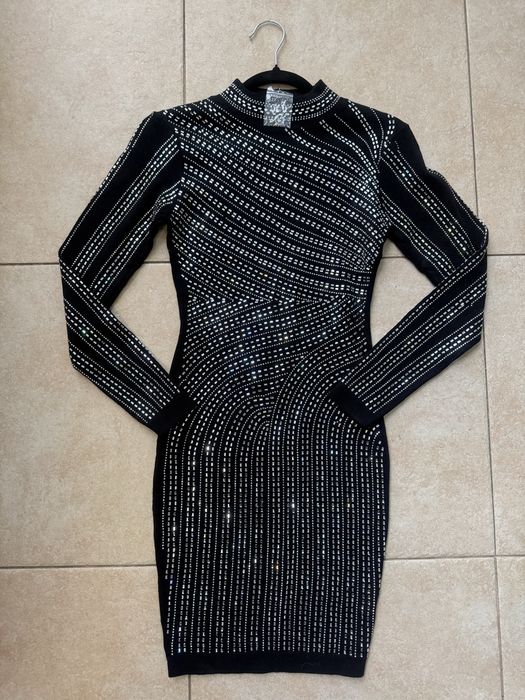 Дамска рокля с камъни