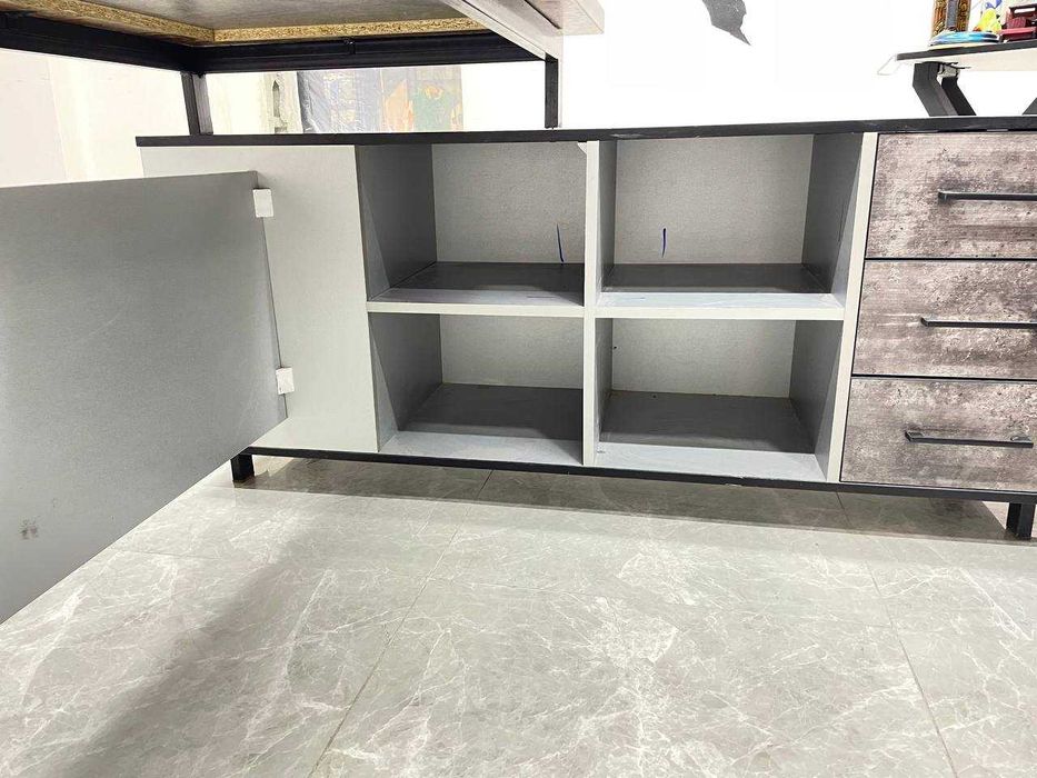 Стол для администратора