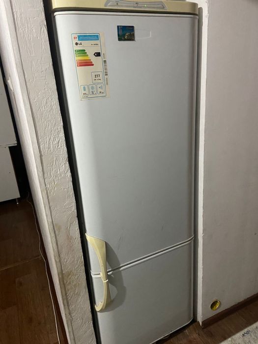 Холодильник сатылады