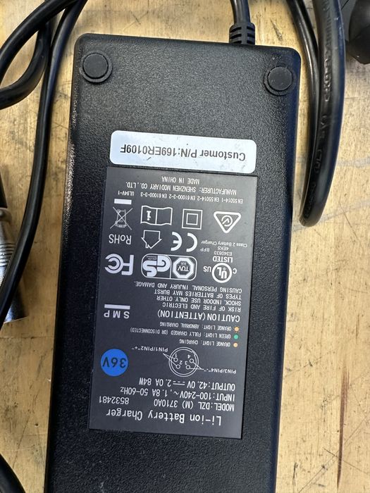 Incarcator bicicleta electrica 42v 2ah