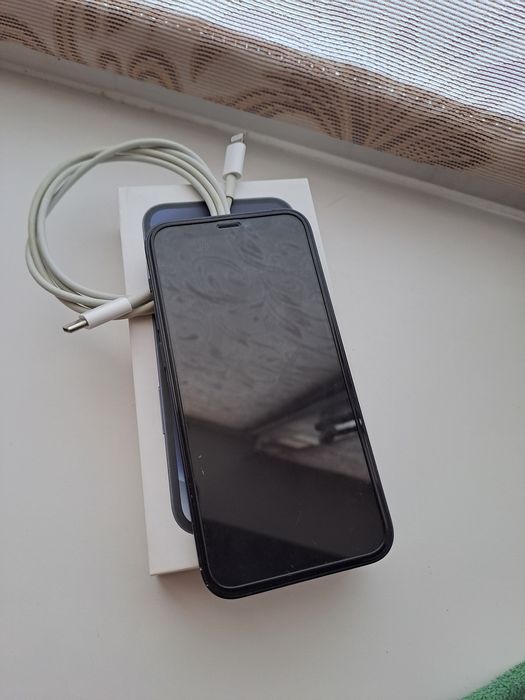 Продам IPhone 12 mini
