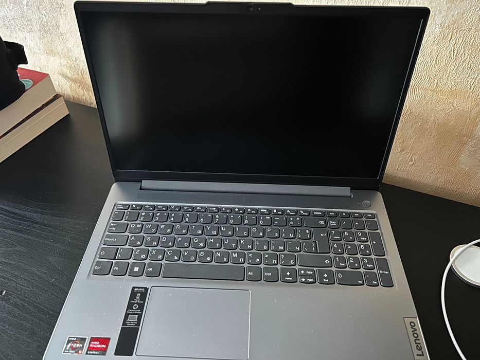 Лаптоп LENOVO IdeaPad Slim 3 15AMN8 82XQ00TNBM 15.6 "