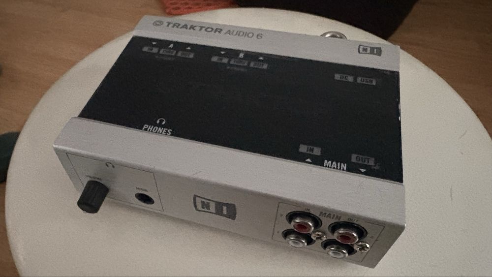 Interfata audio Traktor Audio 6