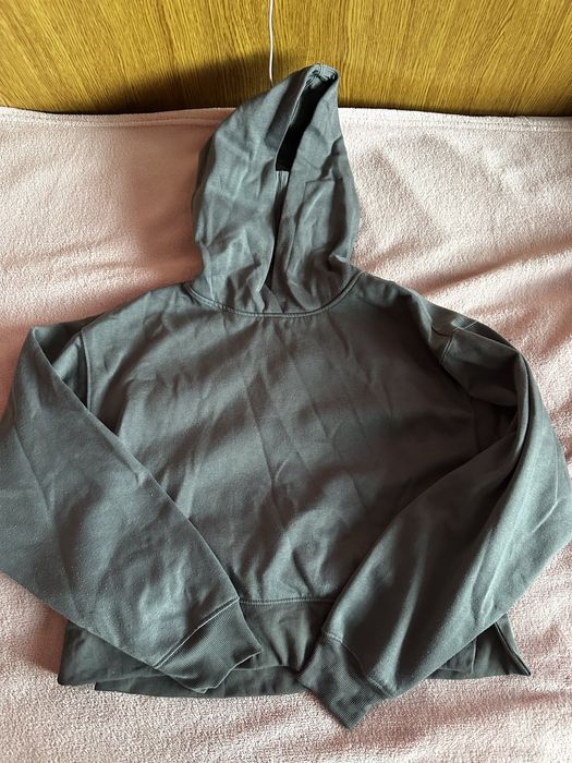 Дамски суитшърти и худита: H&M, Zara, Crop, Sinsay