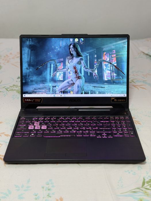 Продам игровой ноутбук в полном комплекте