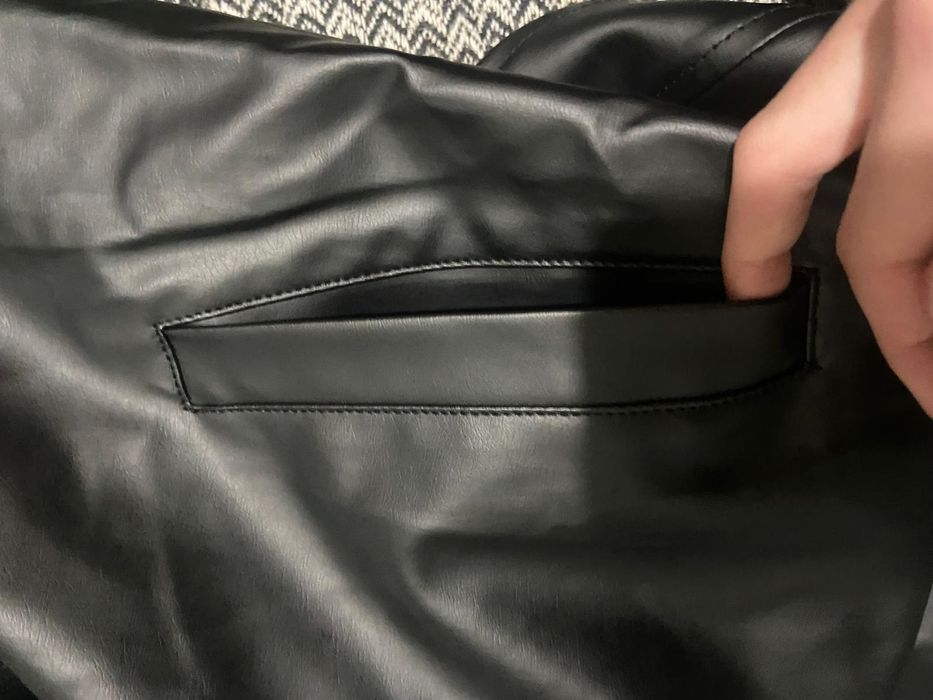 Geaca de piele bărbătească