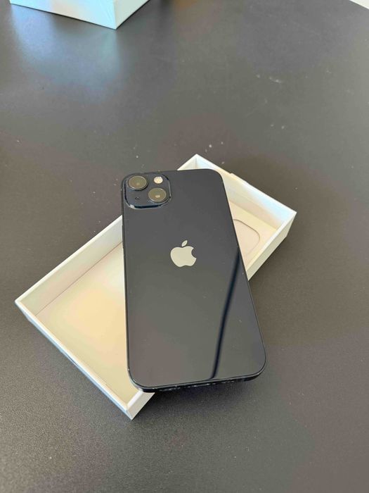 iPhone 13 черен в добро състояние