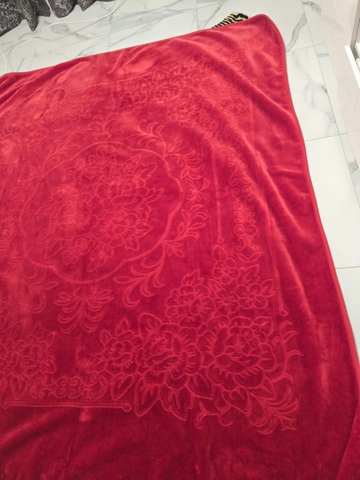 Pilota bumbac, noua, cadou pătură rosie