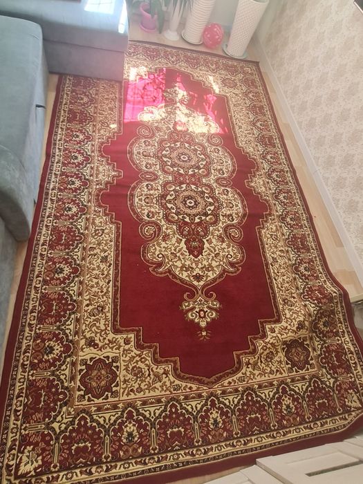 Продаются ковры в отличном состоянии