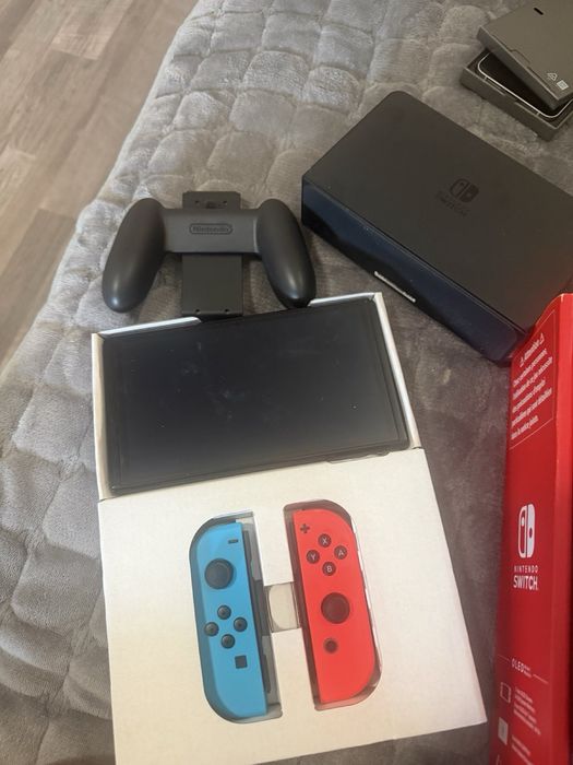 Nintendo Switch OLED 64GB RED&BLUE