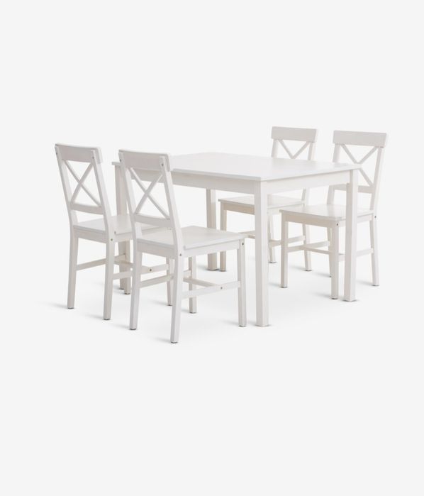 Кухненска маса със 4 стола.