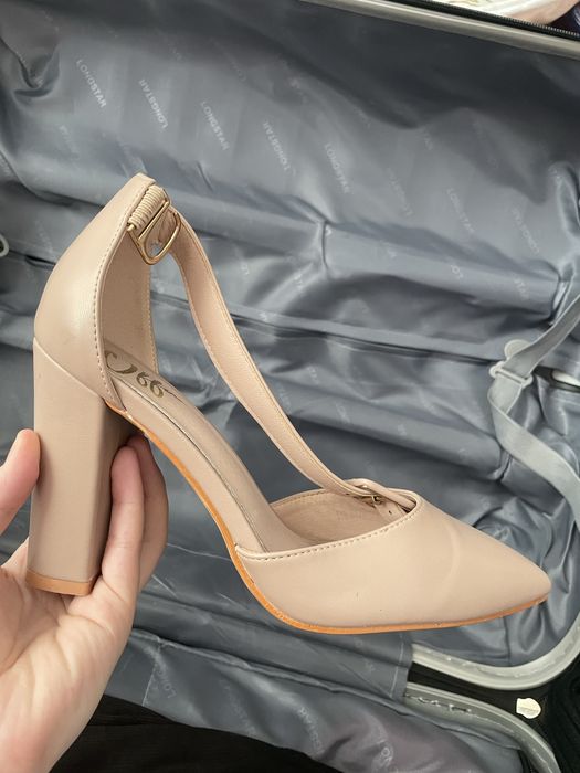 Женская обувь в хорошем состоянии