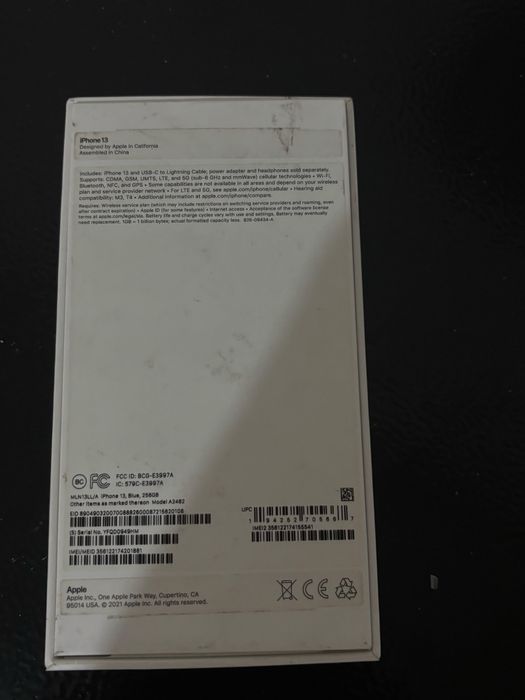 Продам iPhone 13