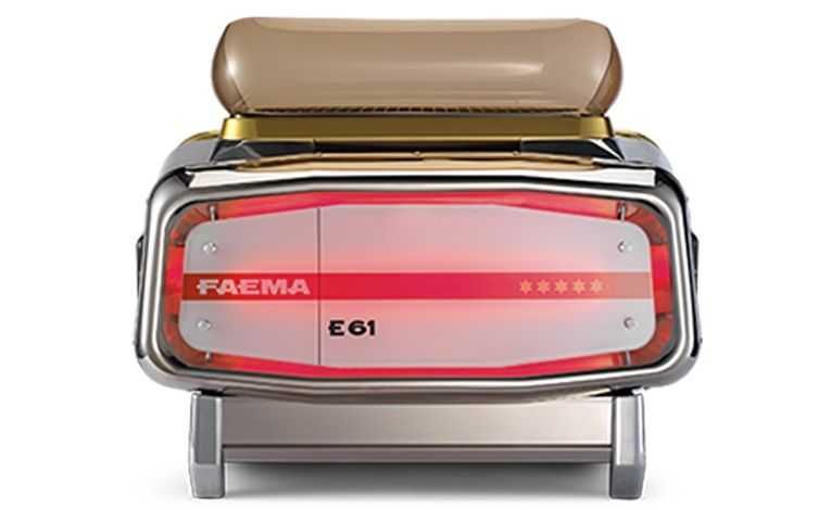 Кофемашина Faema E61 Jubilé, с 2 группами. Kofemashina Faema E61.