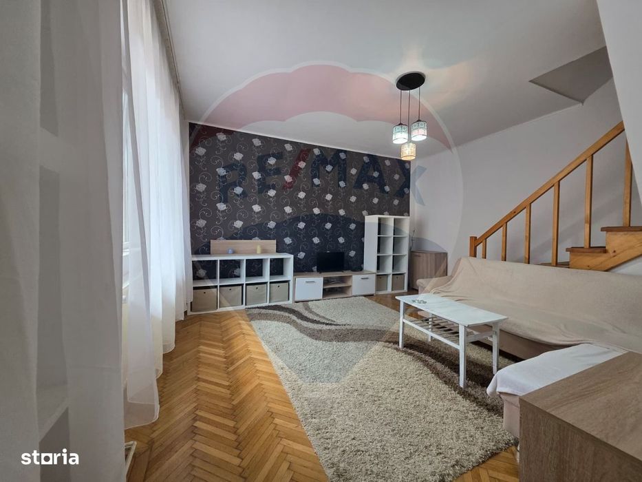 Apartament cu 3 camere de vânzare în zona Central