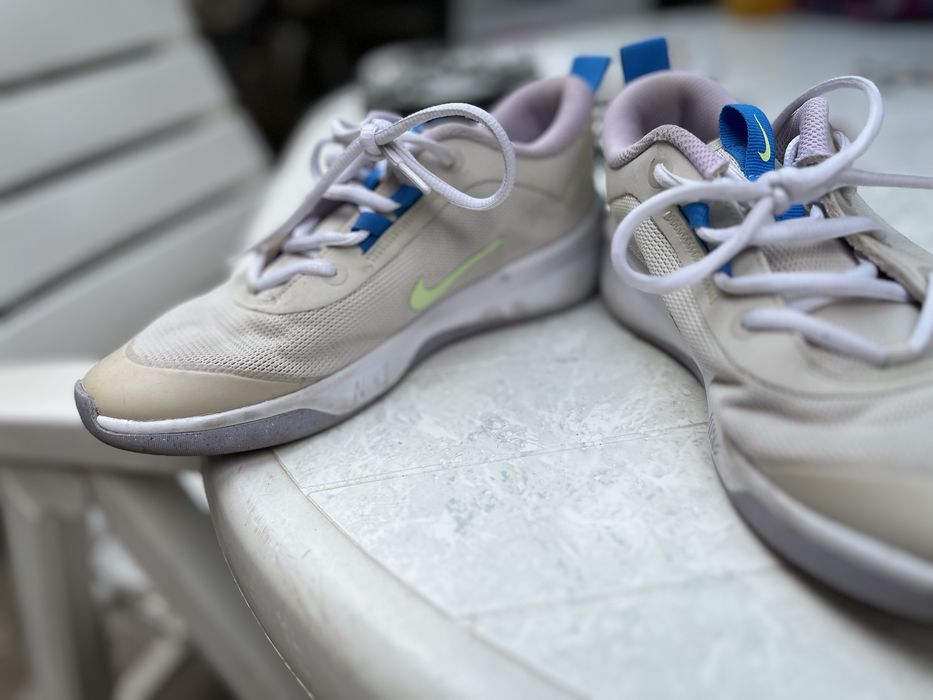Дамски маратонки Nike