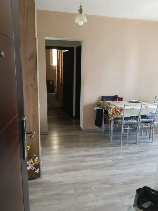 Vand apartament Magnolia la vila